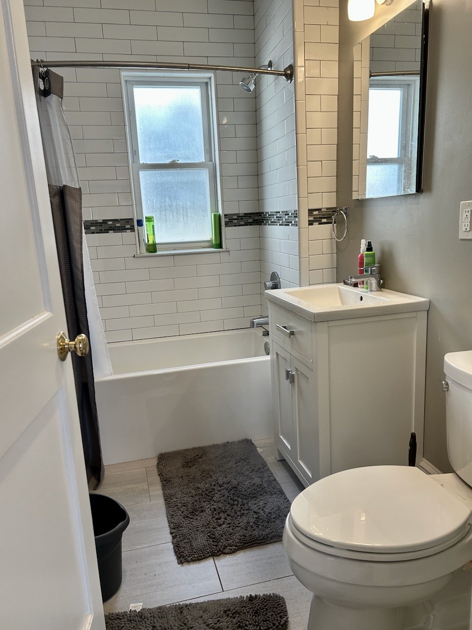 Sunny 4 Bed 2 Bath in the Heart of Brookline - Heat and Hot Water Included - 9.1
