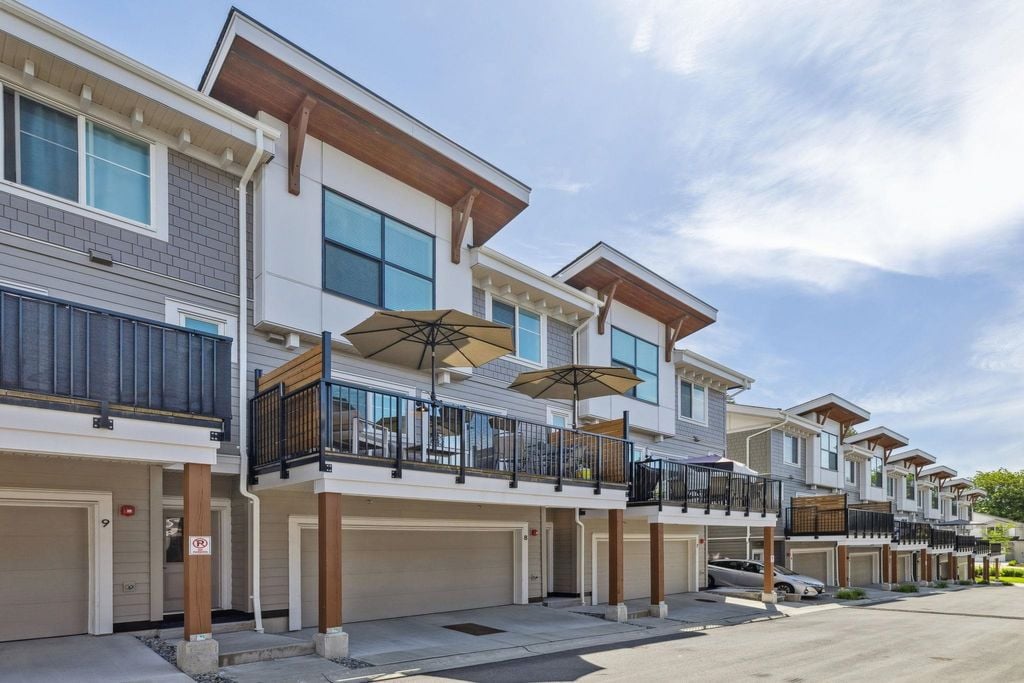 23183 136 Ave, #8