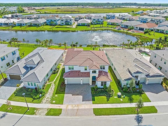 12115 Waterstone Cir
