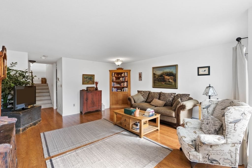 1318 Brunette Ave #5