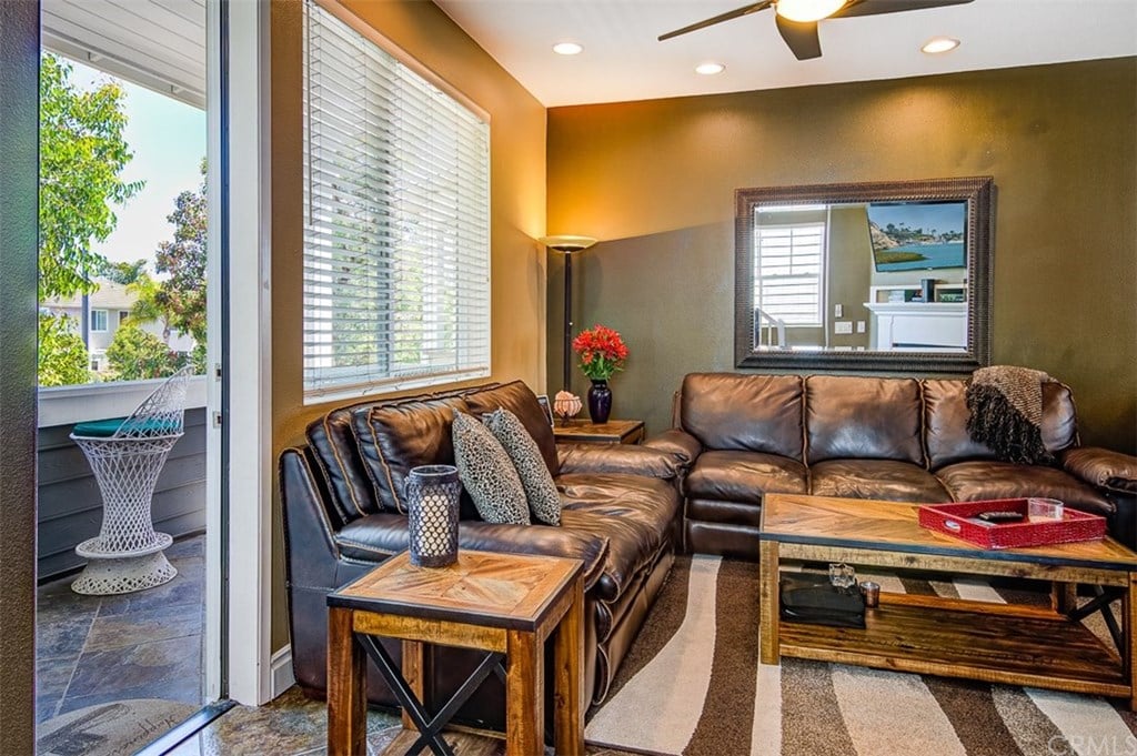 7461 Shelter Cove Cir