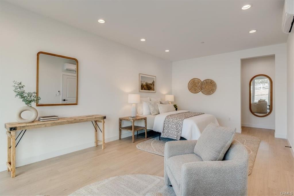 1198 Tiburon Way