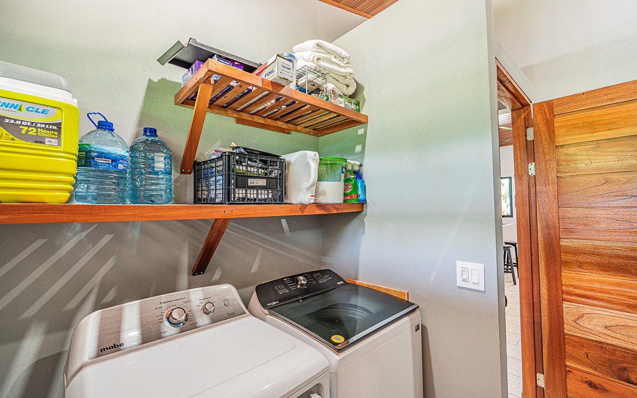 Home Near Downtown Uvita with Private Forest and Creek
