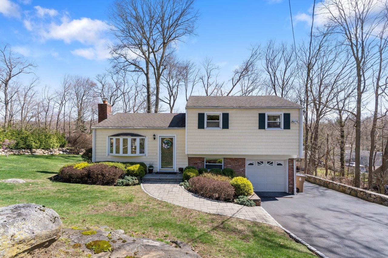 1087 Stillwater Road