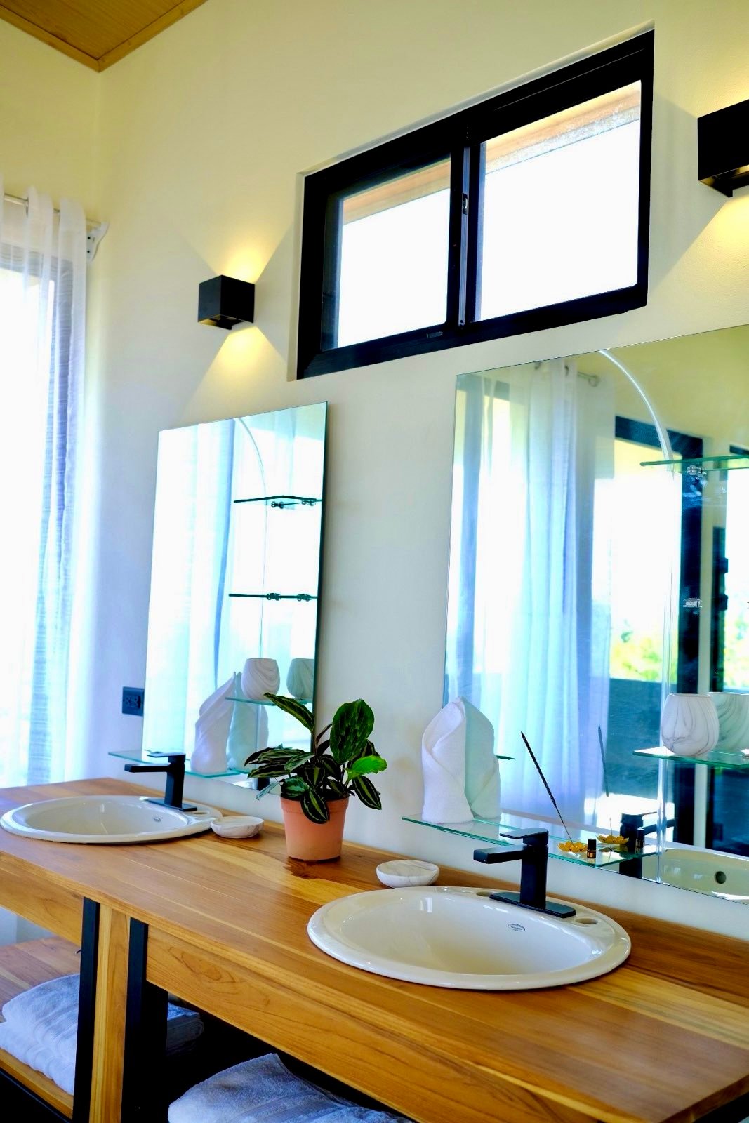 Casa Preciosa – Exquisite Ocean View Villa in Playa Hermosa