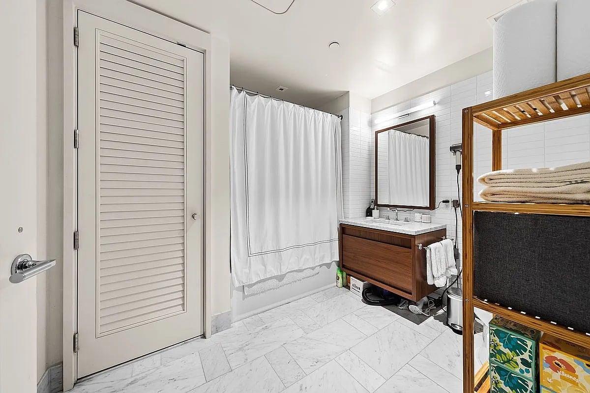 550 Vanderbilt Ave APT 207