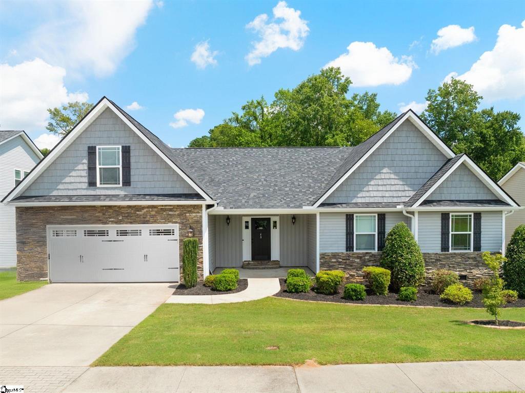 48 Macle Court, Travelers Rest, SC 29690