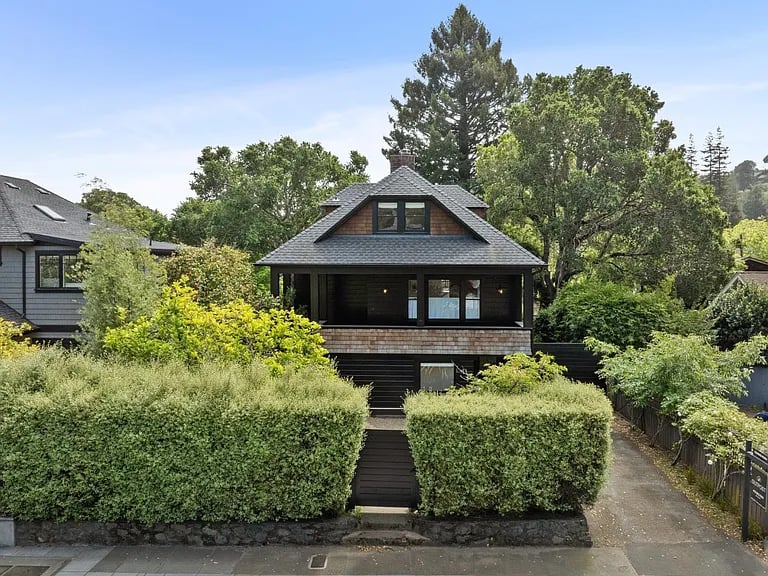 268 E Blithedale Avenue