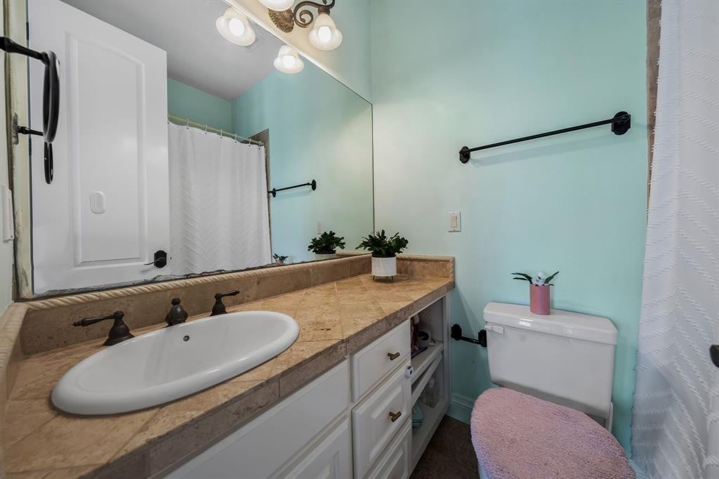 Sold in Lake Pointe
