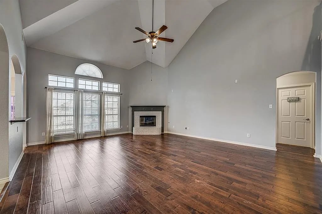 126 Monticello Dr