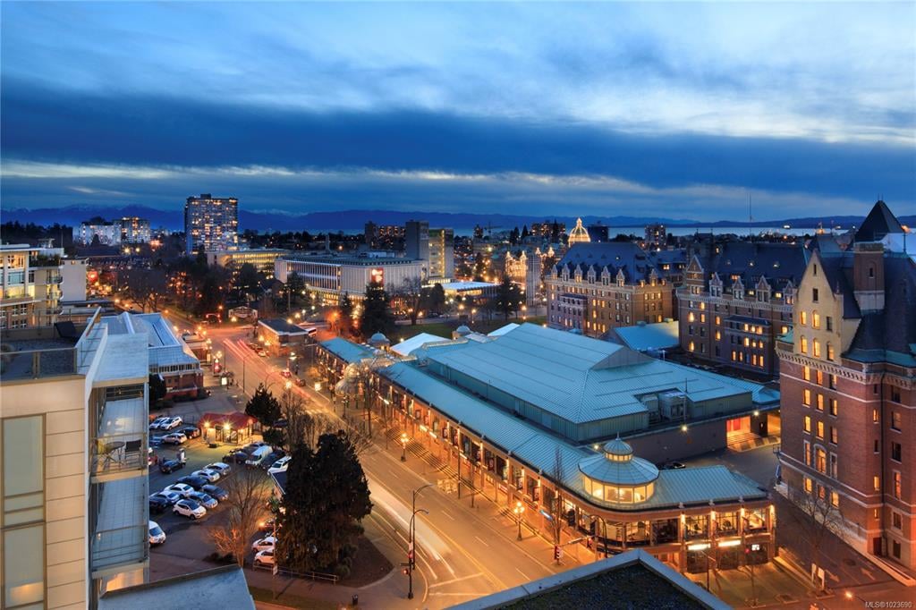 1406 - 707 Courtney St