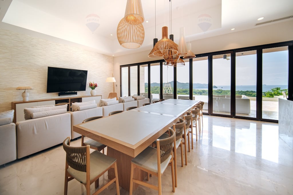 Cortez Amarillo 4 | Newly Renovated 5-Bedroom Ocean-View Luxury Home in Reserva Conchal