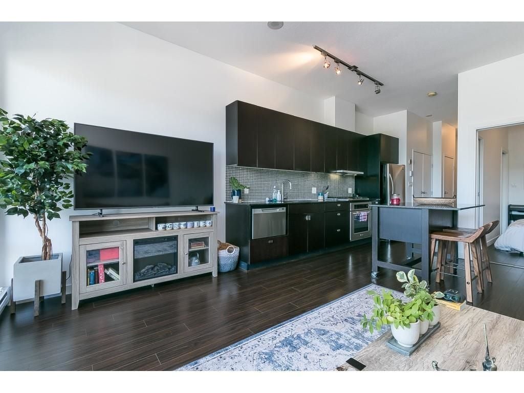 121 Brew St, #702