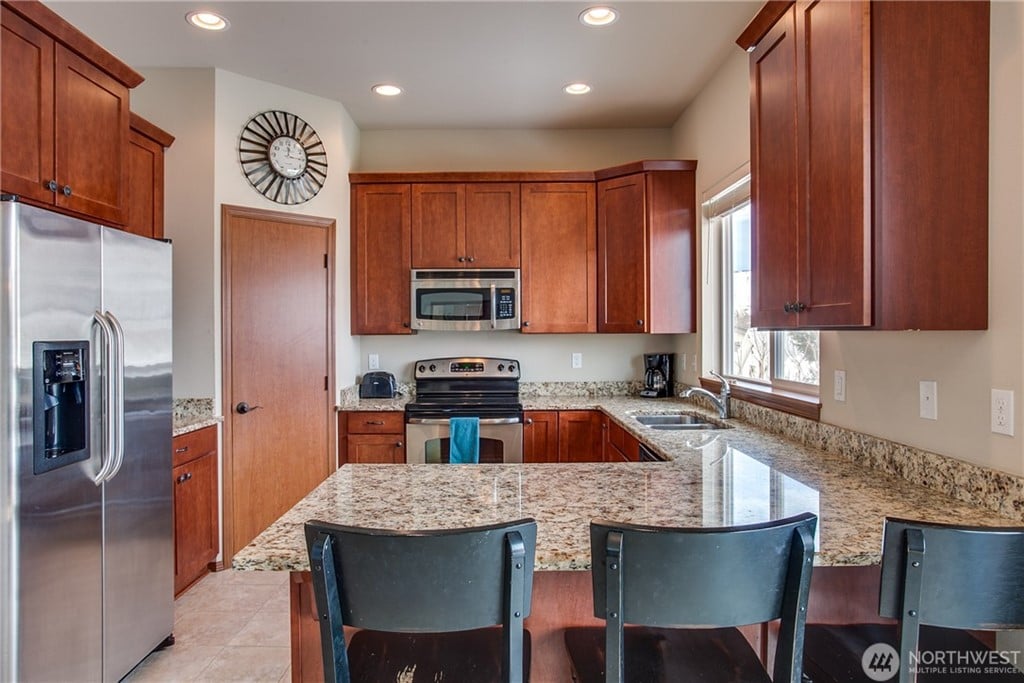 175 E Emerson Dr