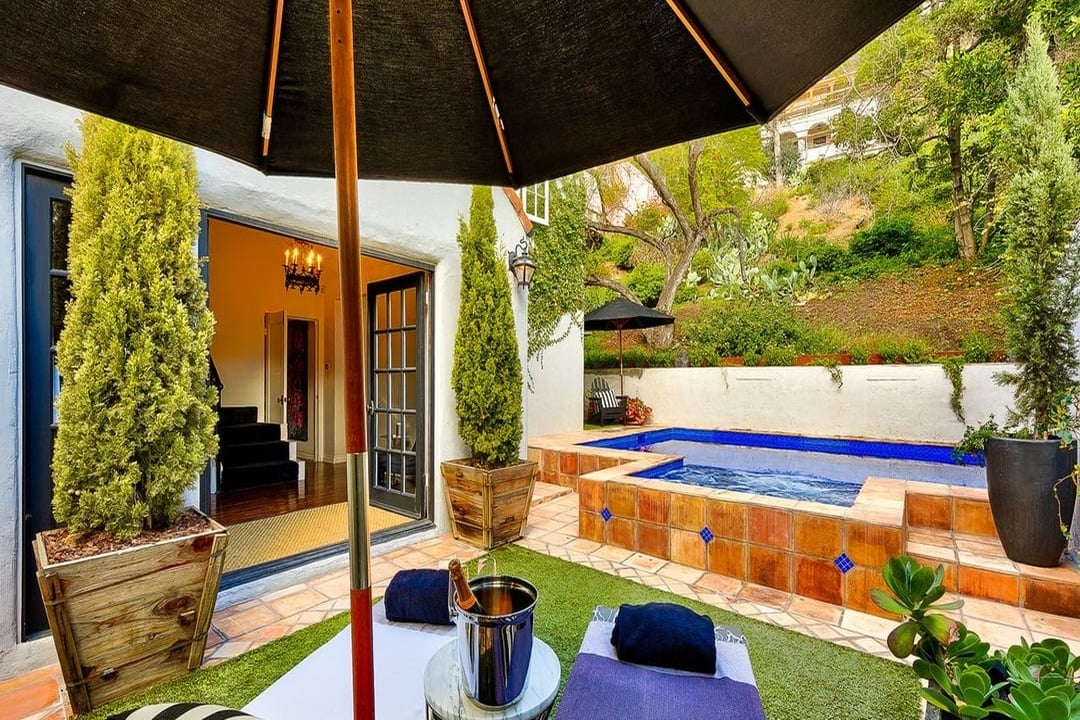 Halo Retreat, N Kings Rd, 90069