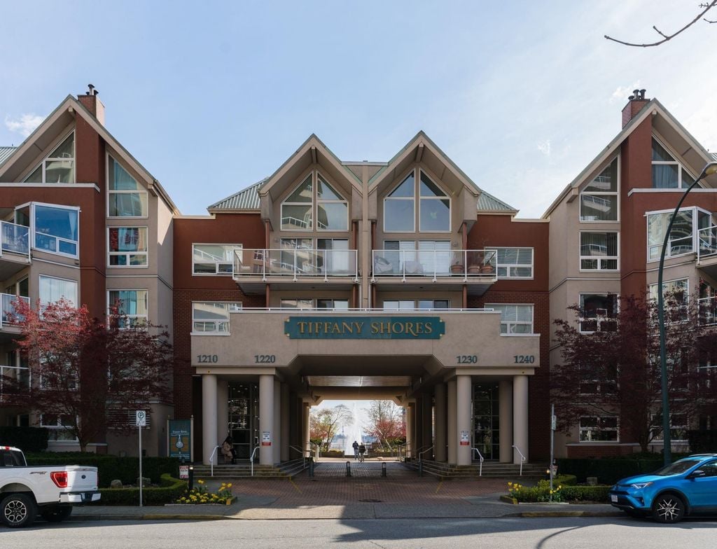 1210 Quayside Dr, #404B