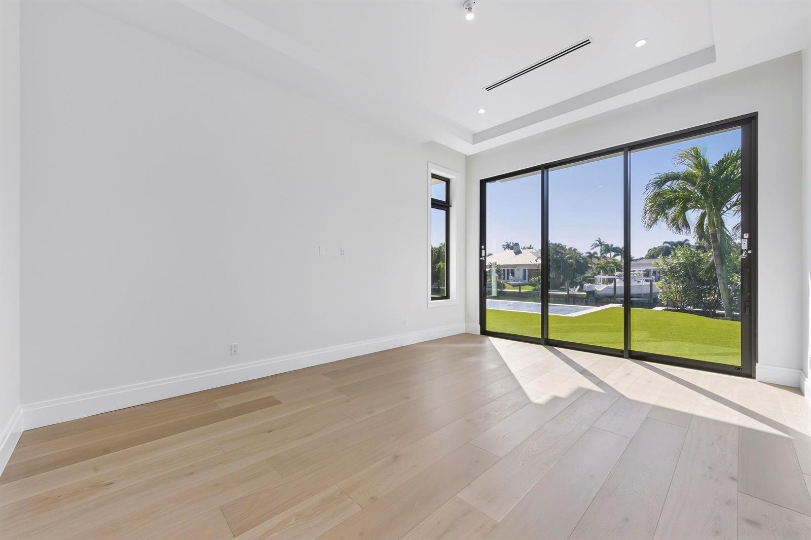 2442 Bay Circle