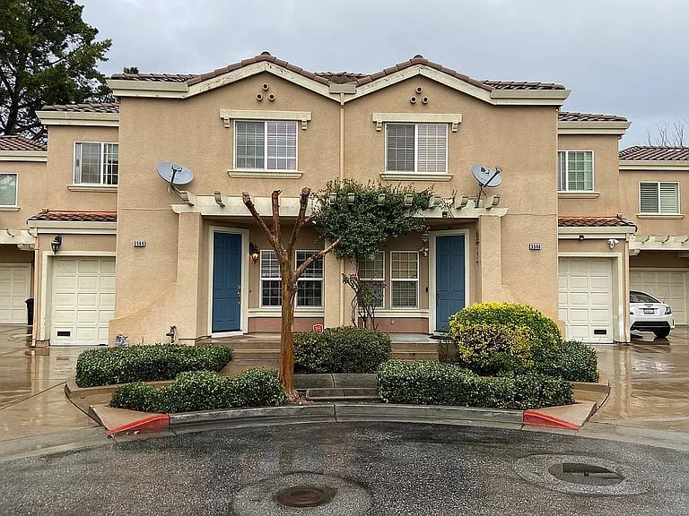 5569 Cedar Garden Ct