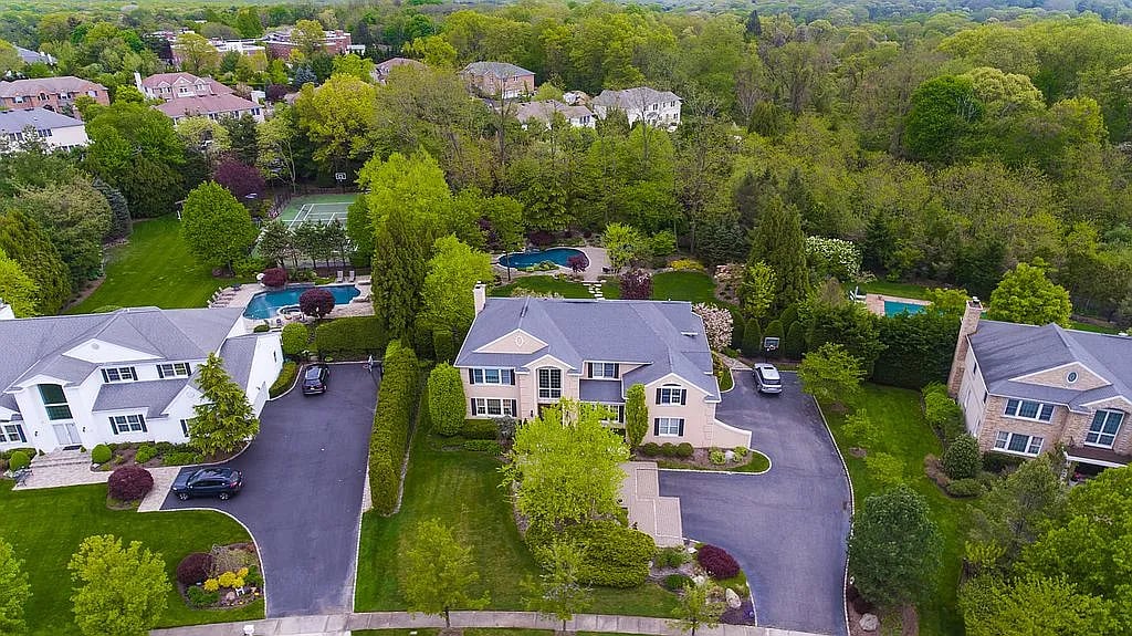 14 Woodbury Farms Dr