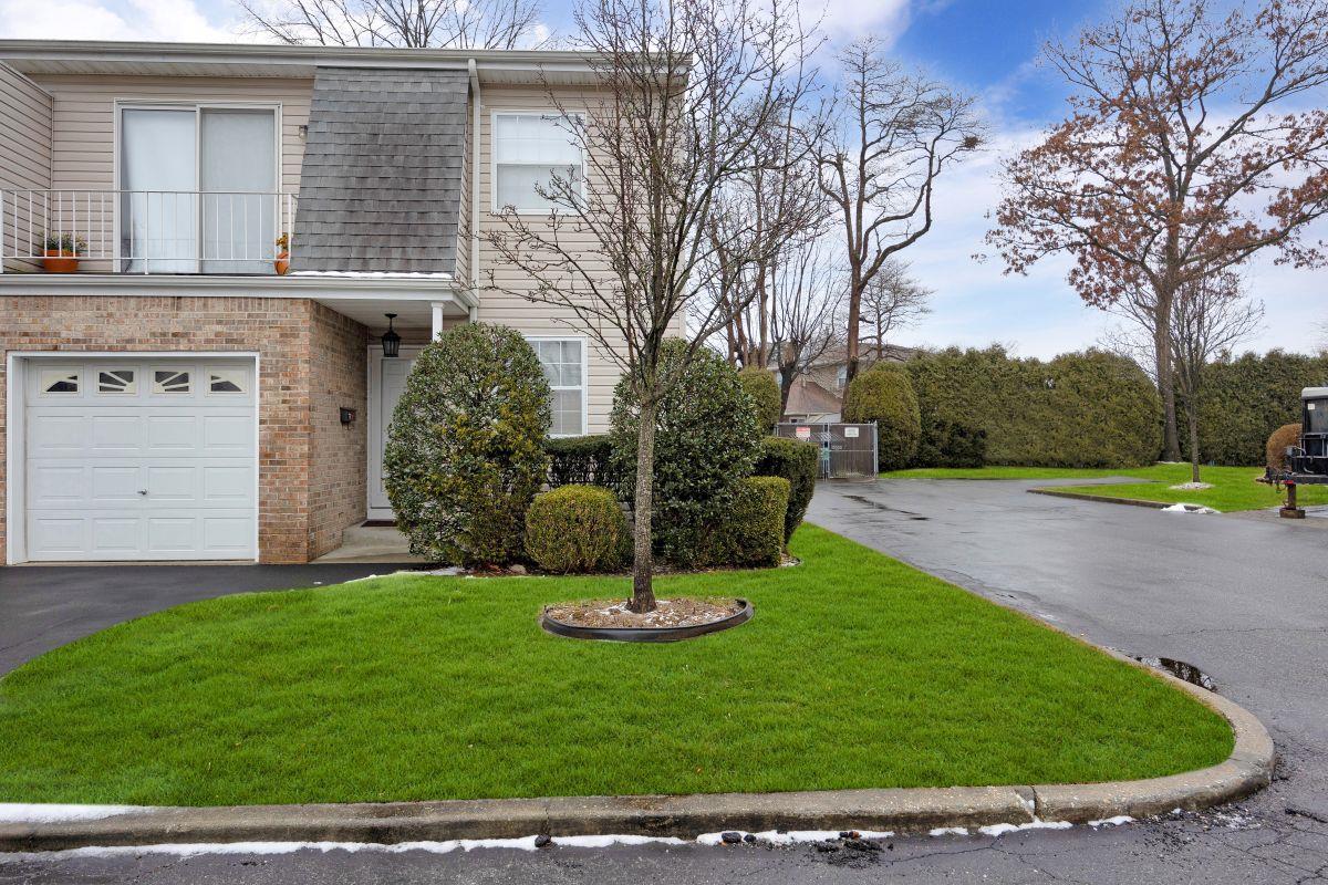 336 Commack Rd #16