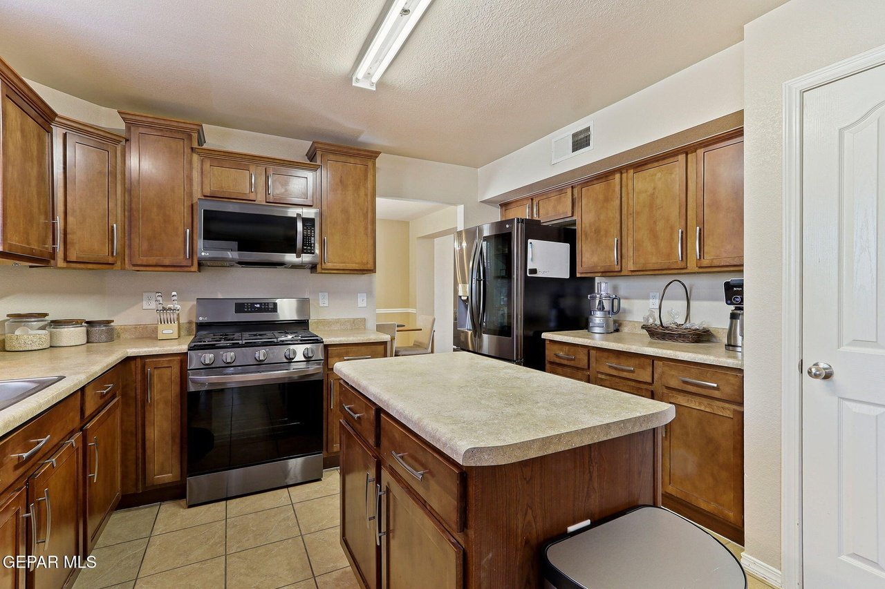 6304 Rosa Gandara Pl