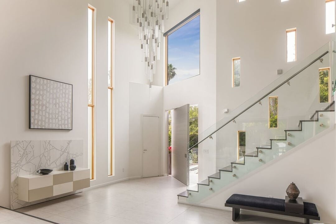 Aurelian Pavilion, W Sunset Blvd, 90049