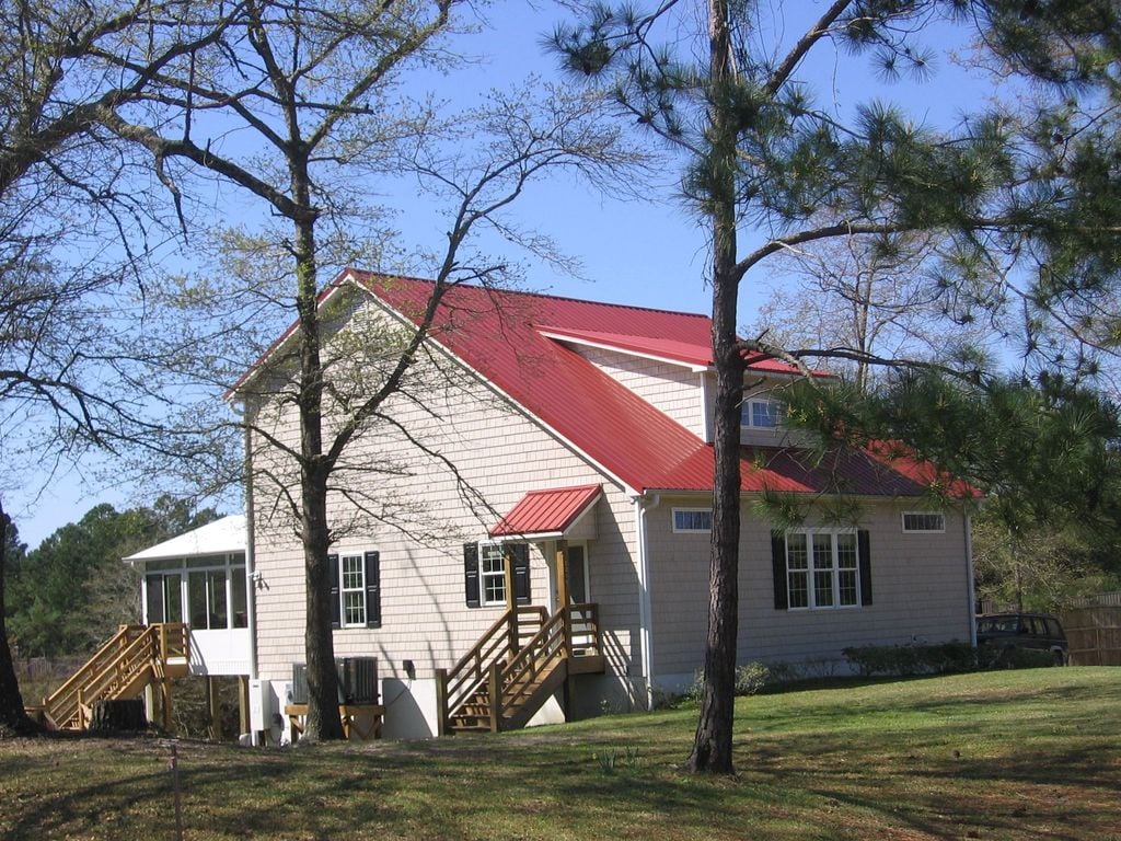 Petite Sunny Farm
