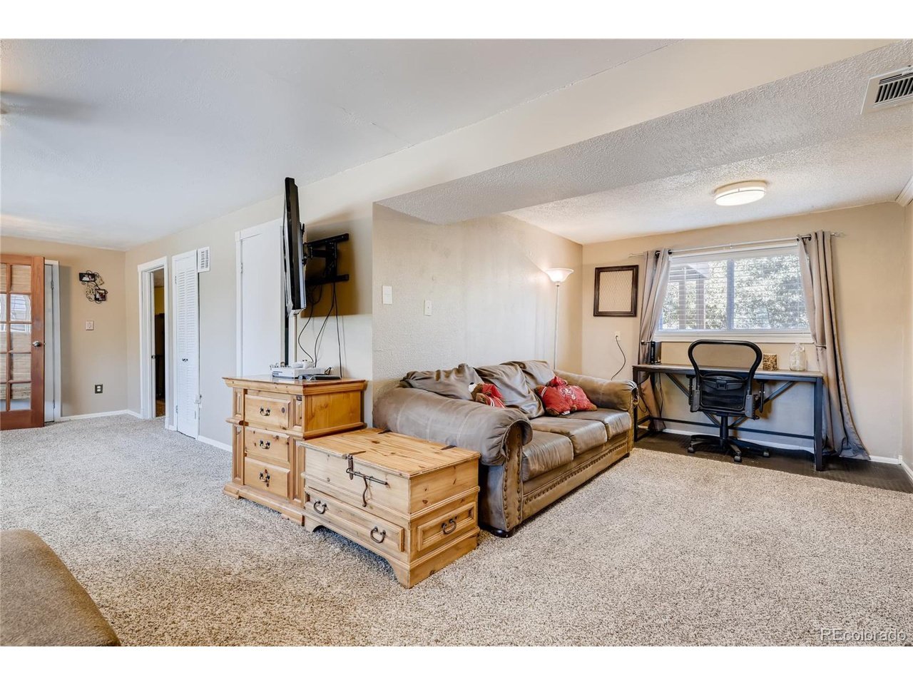 10121 W Lehigh Ave