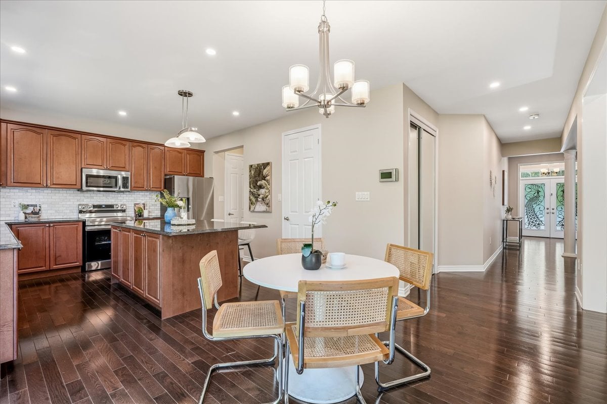 2383 Calloway Dr, Oakville