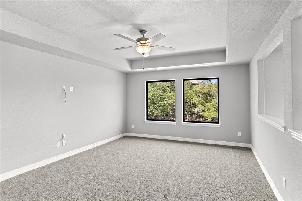 112 Hollytree Ct