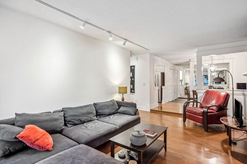 1405 W 15th Ave, #114