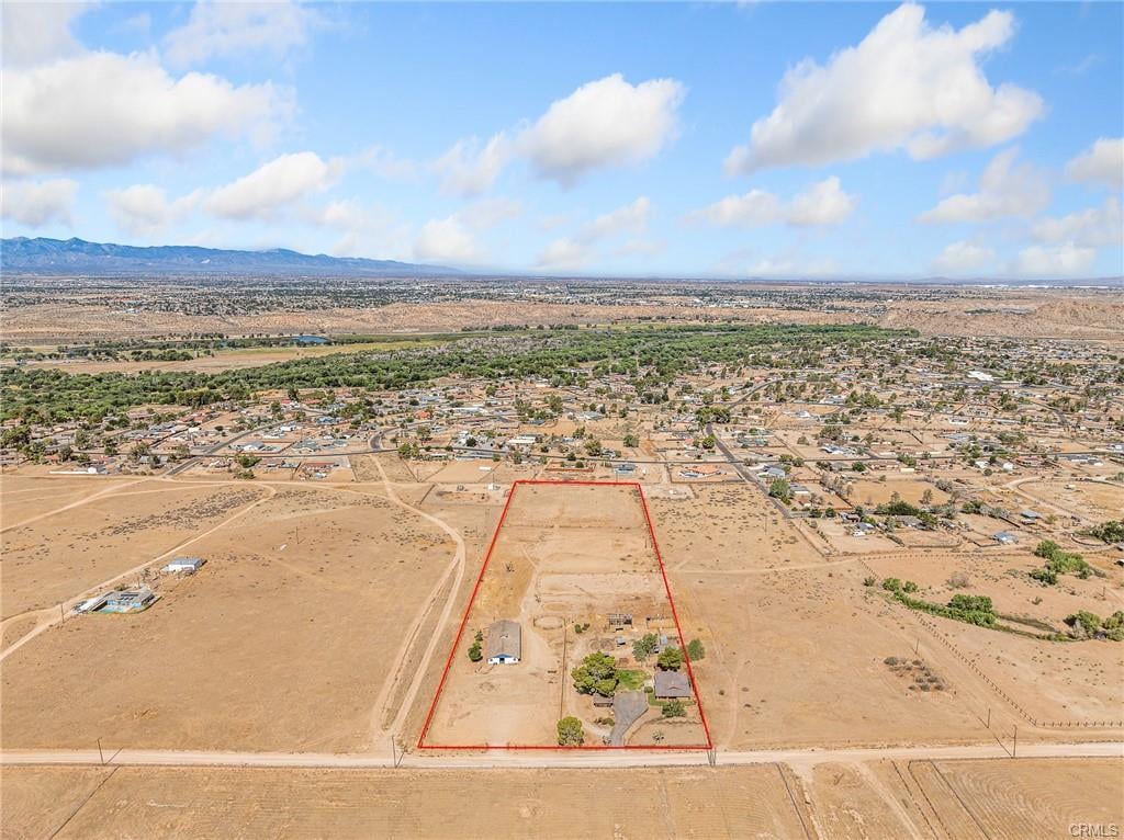 	 *** Amazing investment opportunity in the heart of Apple Valley***