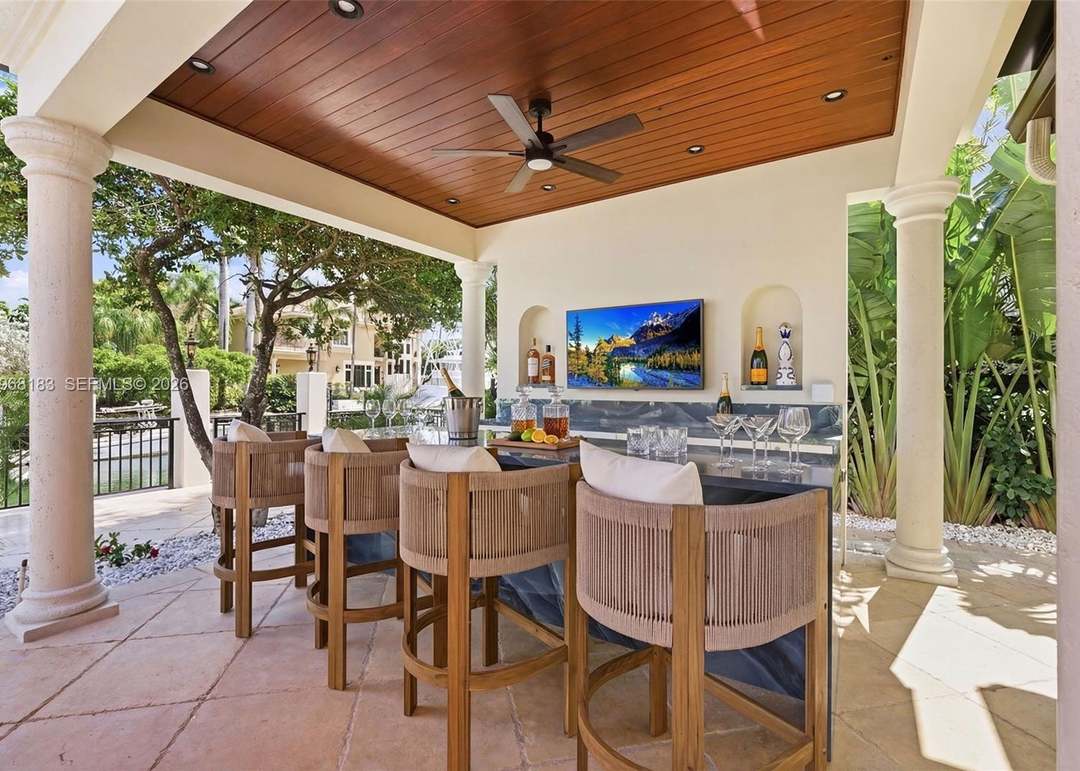 628 Coral Way