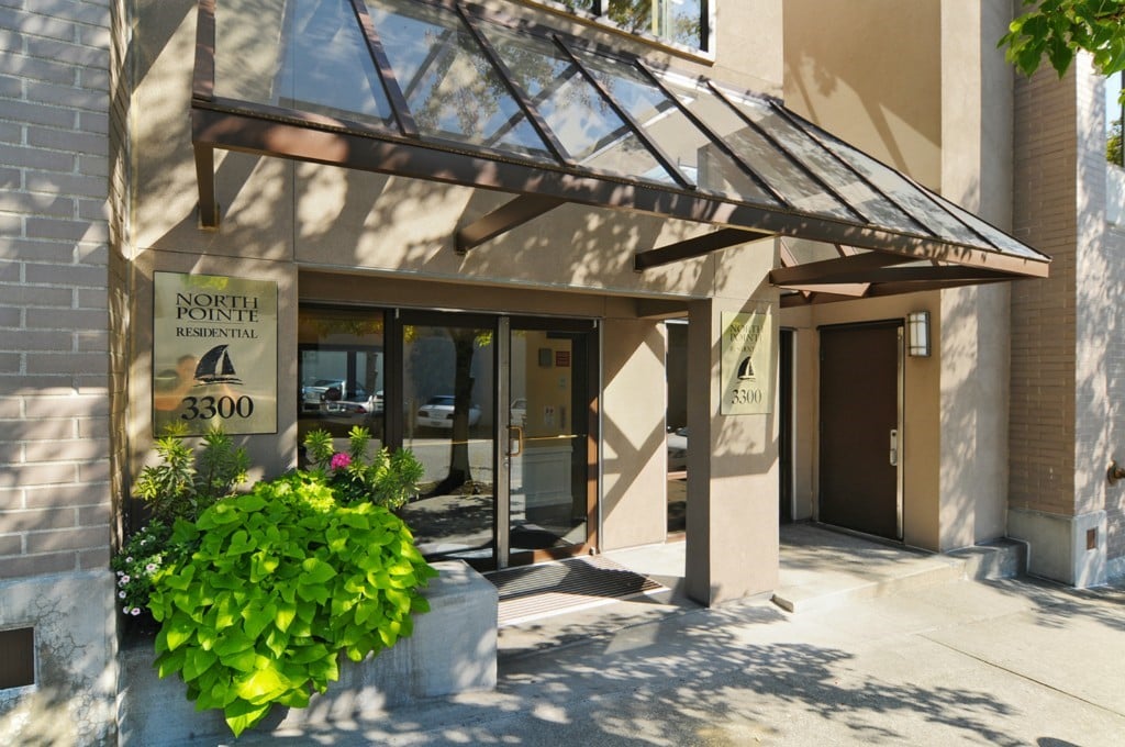 3300 Meridian Avenue N #208