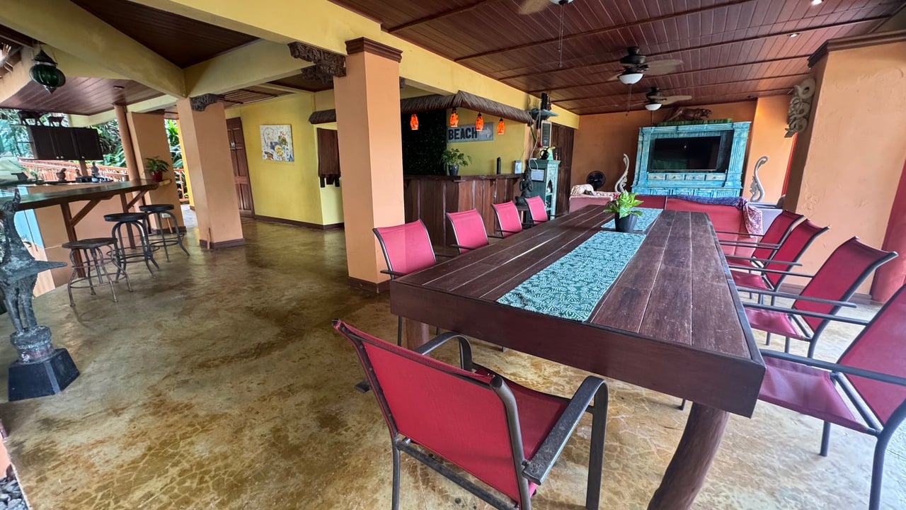 12 Room Hotel in Uvita with Ocean View Expansion Land