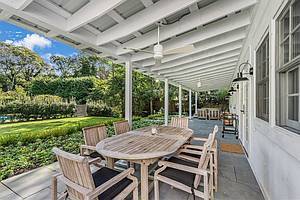 4 Lee Lane, Wainscott