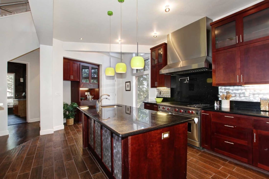 River Front Luxury Modern Home at 6333 Garden Highway!
