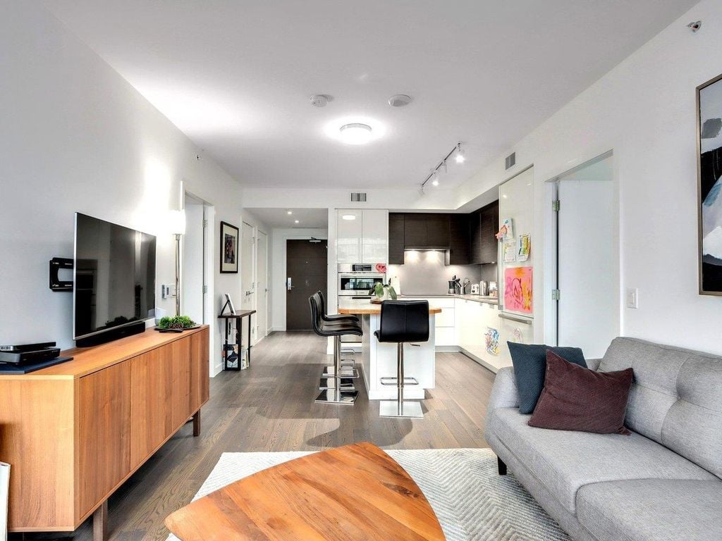 1688 Pullman Porter St, #905