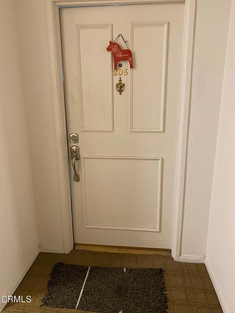 1616 Granville Ave, Unit 205