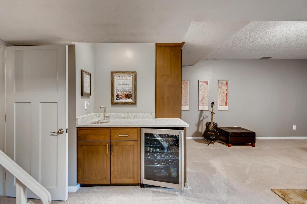 4100 Auburn Dr