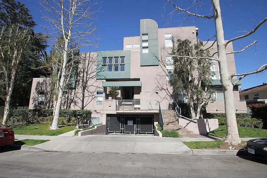 12917 Valleyheart Dr Unit 9