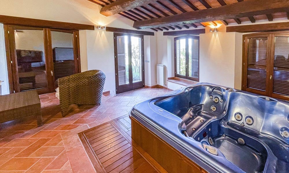 Elegant Villa with Trulli and Lamia