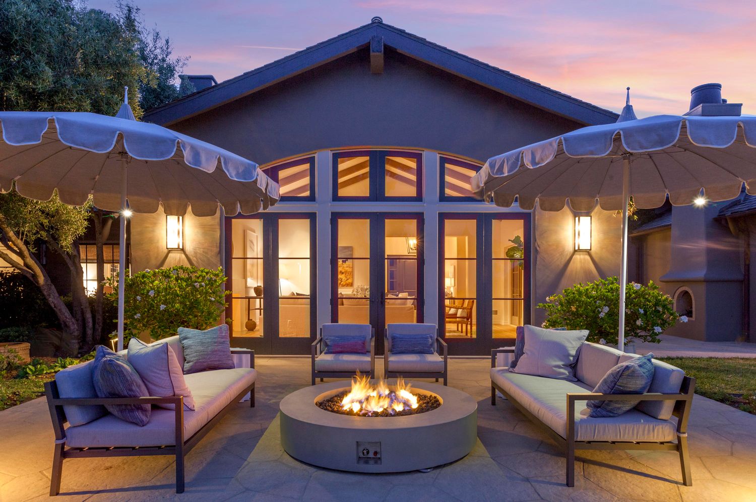 803 Picacho Ln
