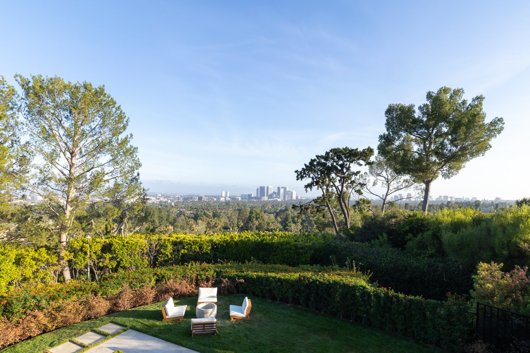 1122 La Altura Rd, Beverly Hills