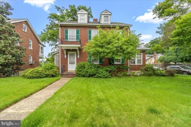 401 Russell Rd