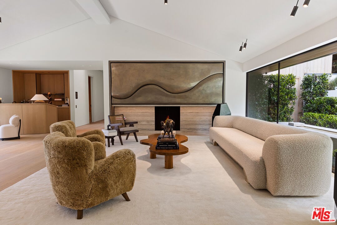 Serene Opulent