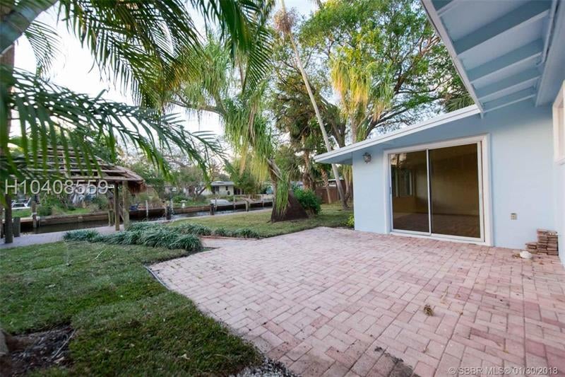 1519 SW 18th Ave