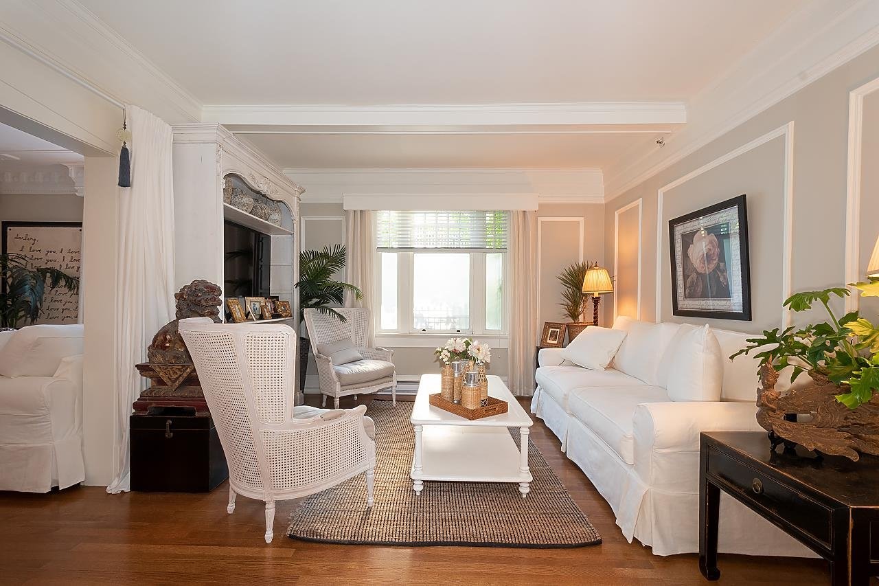 24-1386 Nicola St