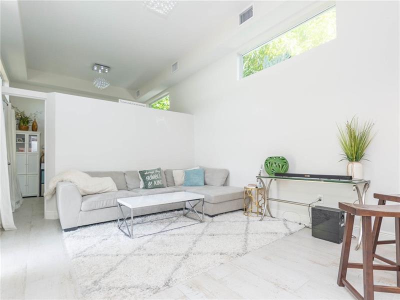 1310 NE 13th Ave