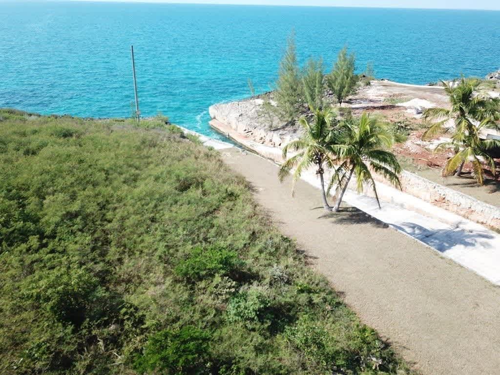 Great Home Lots, Eleuthera's finest boat ramp, pool and beach! 